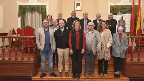 El poeta y sacerdote extremeño José Ángel Losada Gahete se alza con el VIII Premio Internacional de Poesía ‘"Jorge Manrique" .