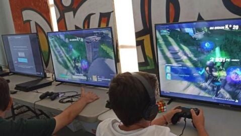 El "spingame" amp&iacute;a su horario por la gran acogida