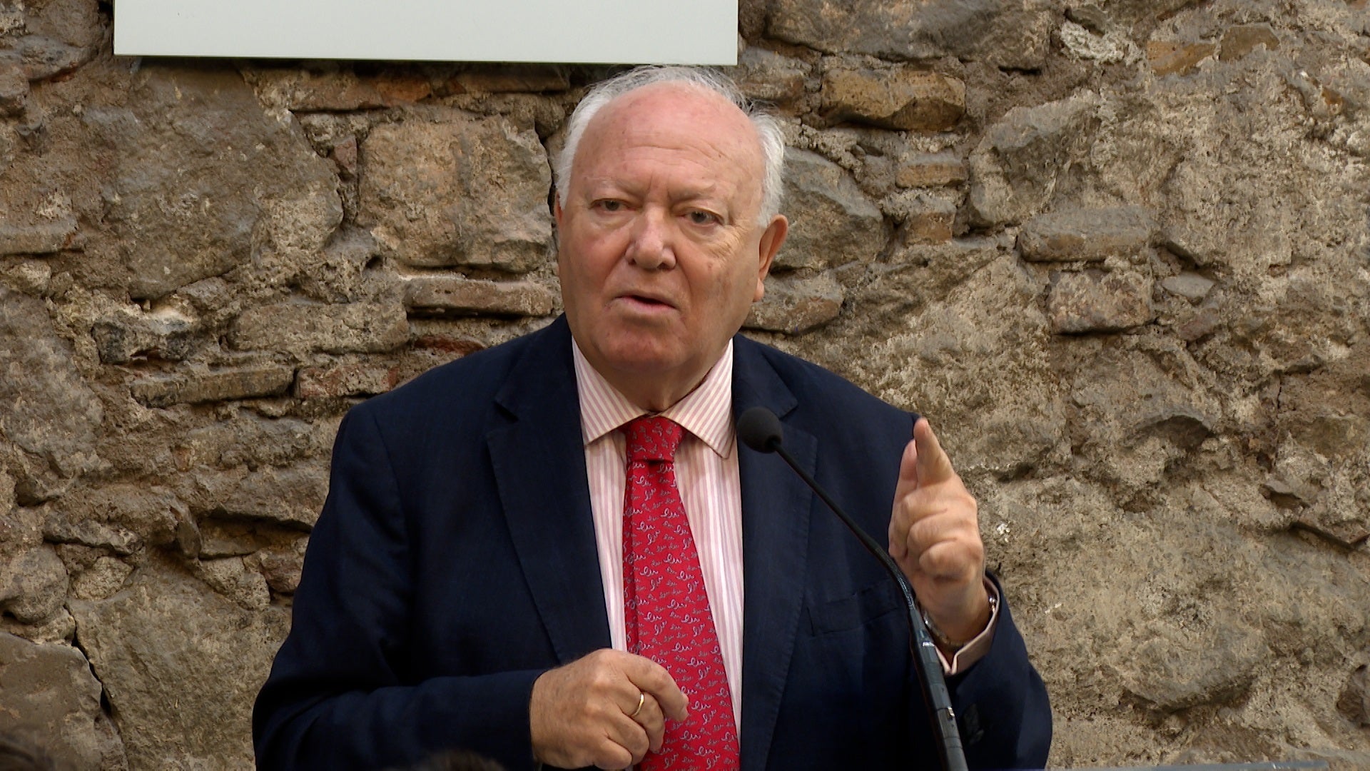Miguel Ángel Moratinos avisa: "Estamos al borde de la Tercera Guerra Mundial" Miguel Ángel Moratinos avisa: "Estamos al borde de la Tercera Guerra Mundial"