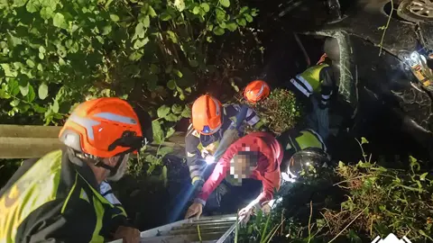 Herido por salida de vía en Amieva Herido por salida de vía en Amieva