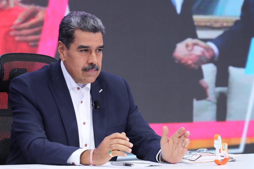 Maduro critica que España celebre el 12 de octubre como fiesta nacional: "El día que empezó el genocidio" Maduro critica que España celebre el 12 de octubre como fiesta nacional: "El día que empezó el genocidio"
