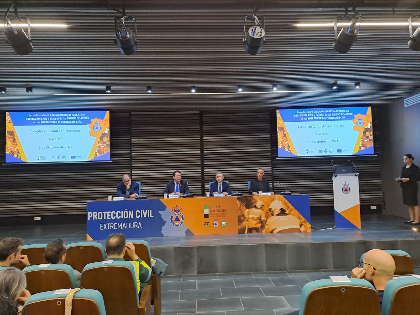 La Junta organiza una jornada para dar a conocer las capacidades y recursos de los servicios de emergencia La Junta organiza una jornada para dar a conocer las capacidades y recursos de los servicios de emergencia