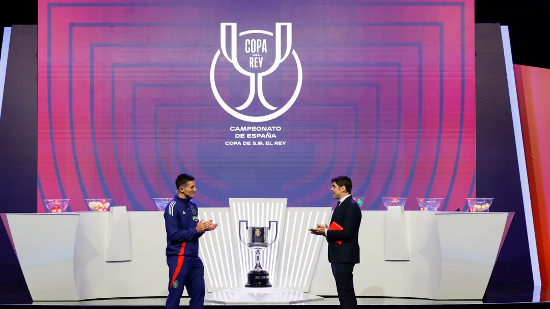 Dani Vivian en el sorteo primera eliminatoria Copa del Rey Dani Vivian en el sorteo primera eliminatoria Copa del Rey