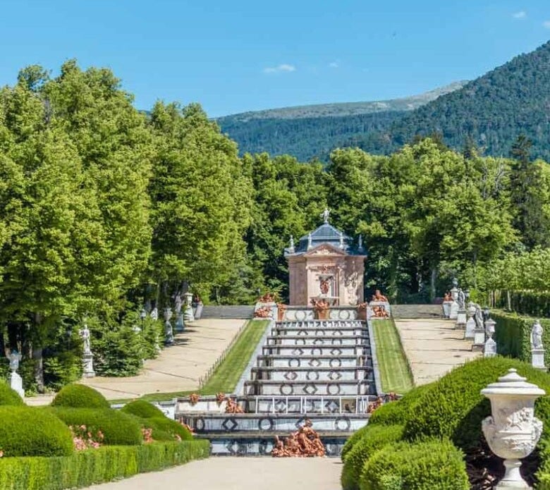 Las obras de la fuente de la Cascada, de los jardines del Palacio de la Granja, concluirán en 2026 Las obras de la fuente de la Cascada, de los jardines del Palacio de la Granja, concluirán en 2026
