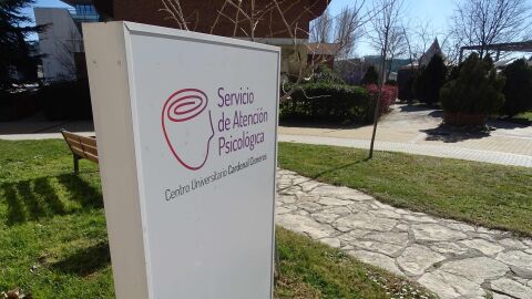 Acceso al Servicio de Atenci&oacute;n Psicol&oacute;gica del Centro Universitario Cardenal Cisneros en Alcal&aacute; de Henares