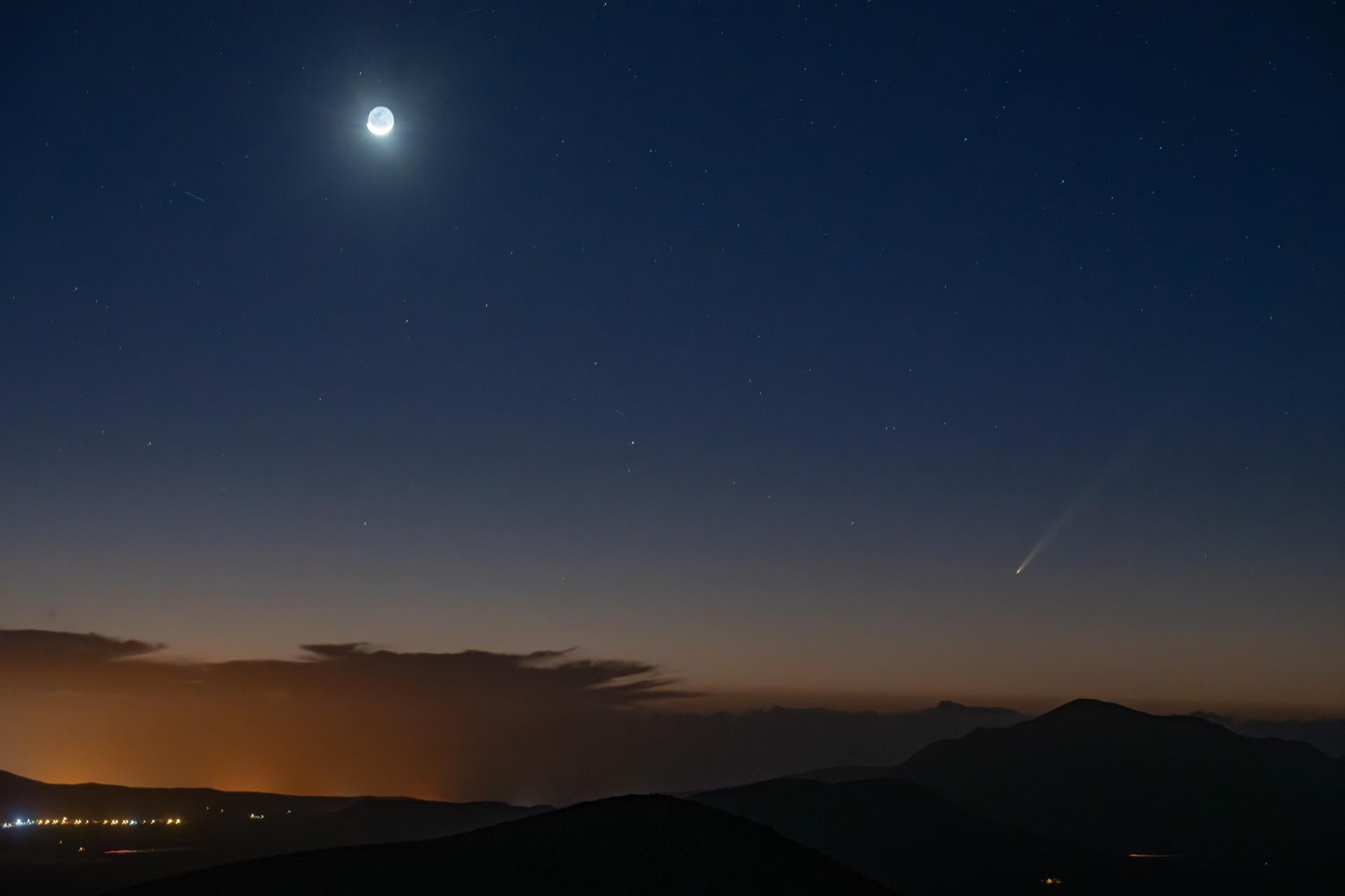 El cometa del siglo se verá en España este fin de semana: los mejores sitios para observarlo El cometa del siglo se verá en España este fin de semana: los mejores sitios para observarlo