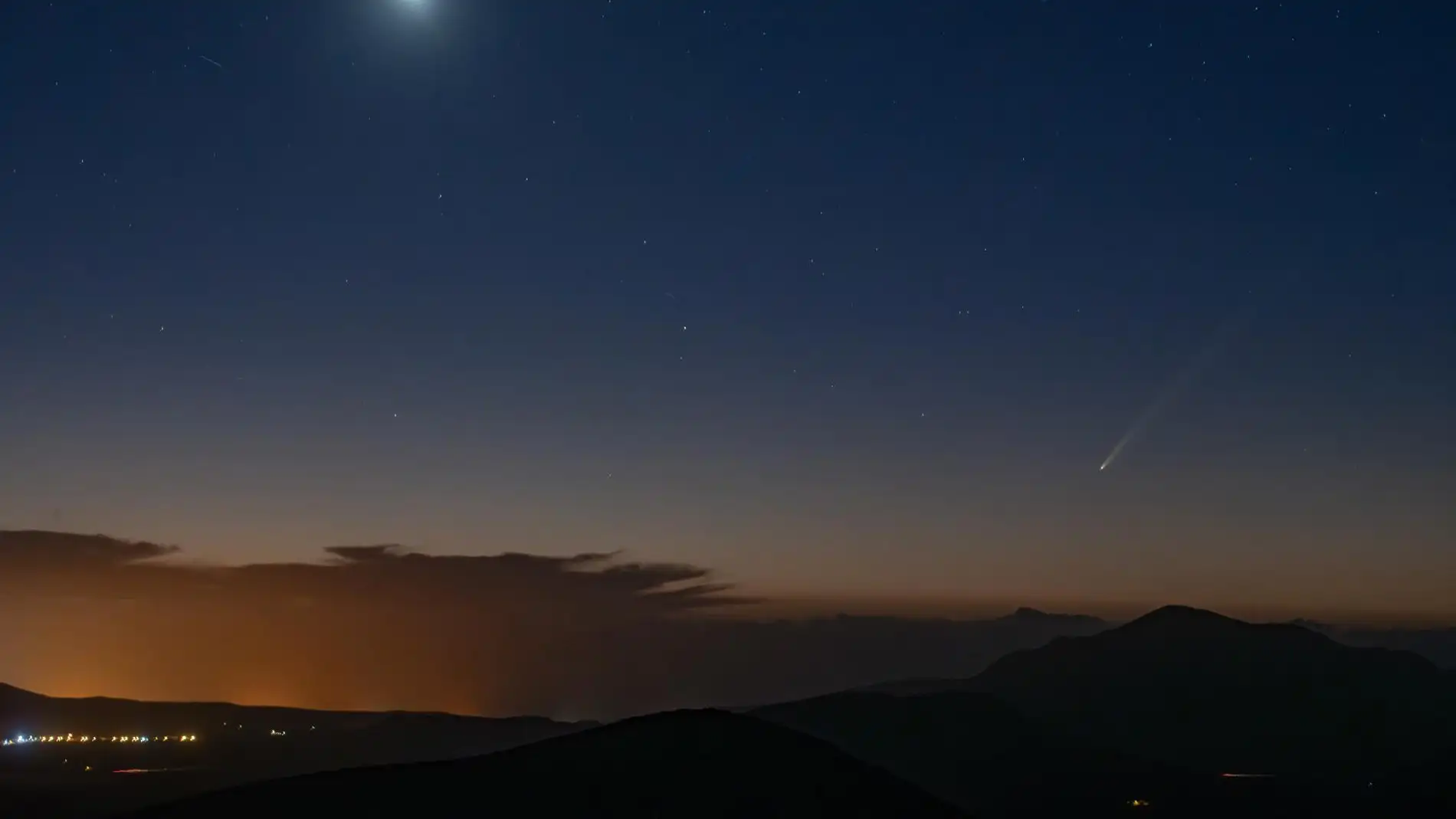 Imagen del cometa visto desde Fuerteventura Imagen del cometa visto desde Fuerteventura