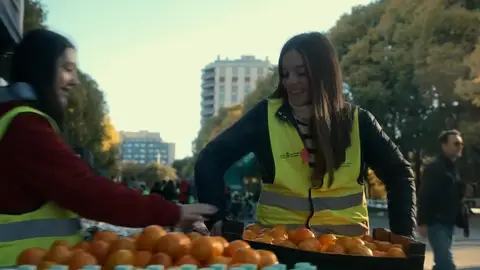 Dos jóvenes ejercen el voluntariado en Pamplona / Iruña Navarra + Voluntaria / Nafarroa, orotan lagun