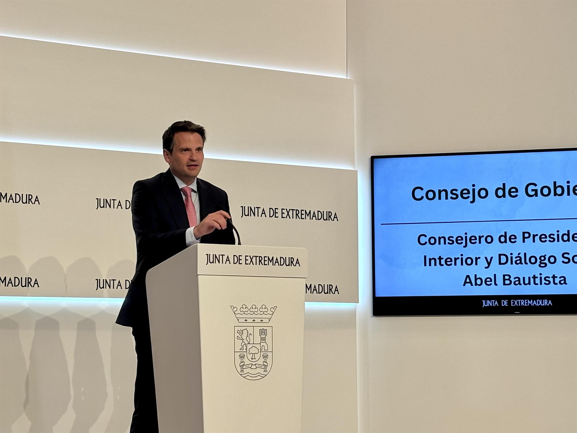 La Junta aumentará en 2025 hasta los 297 millones de euros su aportación a los municipios extremeños La Junta aumentará en 2025 hasta los 297 millones de euros su aportación a los municipios extremeños