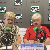 Nines López e Isabel medina, presidenta y tesorera de la Asociación de Vecinos de La Cala.