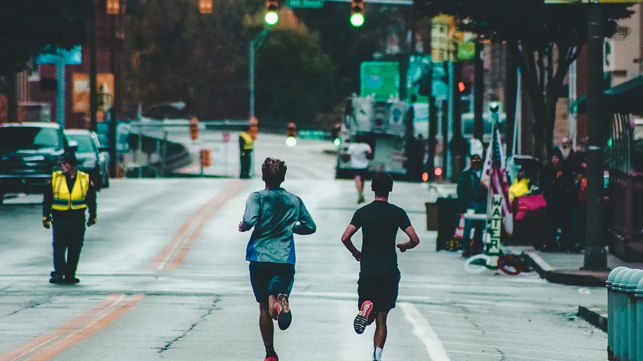Correr en la calle o en la cinta: expertos revelan cuál tiene más beneficios