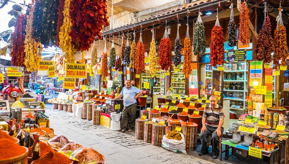 Puesto de especias en los bazares de Gaziantep Puesto de especias en los bazares de Gaziantep