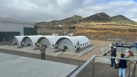 La Junta invierte más de 4,5 millones de euros en la depuración de aguas residuales en Puebla de Alcocer y Peñalsordo La Junta invierte más de 4,5 millones de euros en la depuración de aguas residuales en Puebla de Alcocer y Peñalsordo