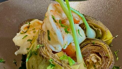 Alcachofas con gambones