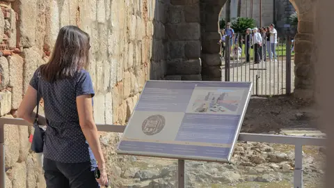 Mérida aumenta el número de visitantes este verano respecto al año pasado y se dispara la ocupación media hotelera por encima del 95% Mérida aumenta el número de visitantes este verano respecto al año pasado y se dispara la ocupación media hotelera por encima del 95%