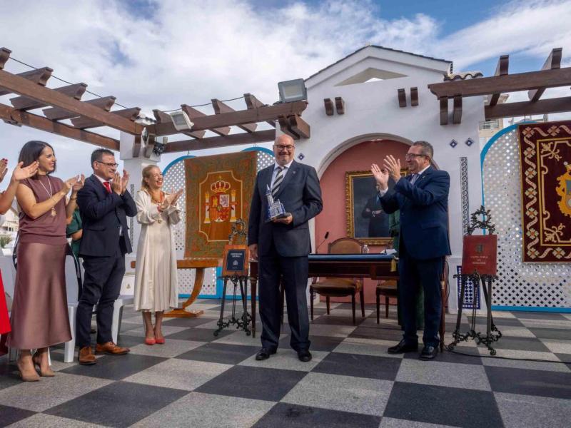 Benidorm inaugura la exposición 'Distinguits Ciutat de Benidorm' Benidorm inaugura la exposición 'Distinguits Ciutat de Benidorm'