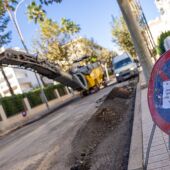 L'Alfàs reasfalta las carreteras más desgastadas en la zona de El Albir