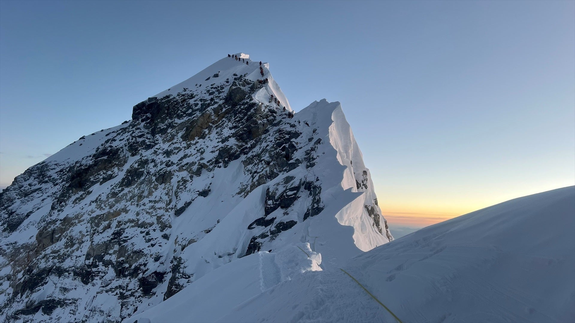Sebastian Álvaro, sobre el hallazgo de los restos de Irvine en el Everest: "Se les da la categoría que tuvieron" episode artwork