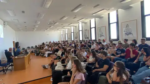 Uno de los actos celebrados para recibir a los alumnos Erasmus Uno de los actos celebrados para recibir a los alumnos Erasmus