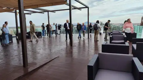 El Ayuntamiento de Mérida recupera la terraza del Centro Cultural Alcazaba como espacio cultural y para empresas El Ayuntamiento de Mérida recupera la terraza del Centro Cultural Alcazaba como espacio cultural y para empresas