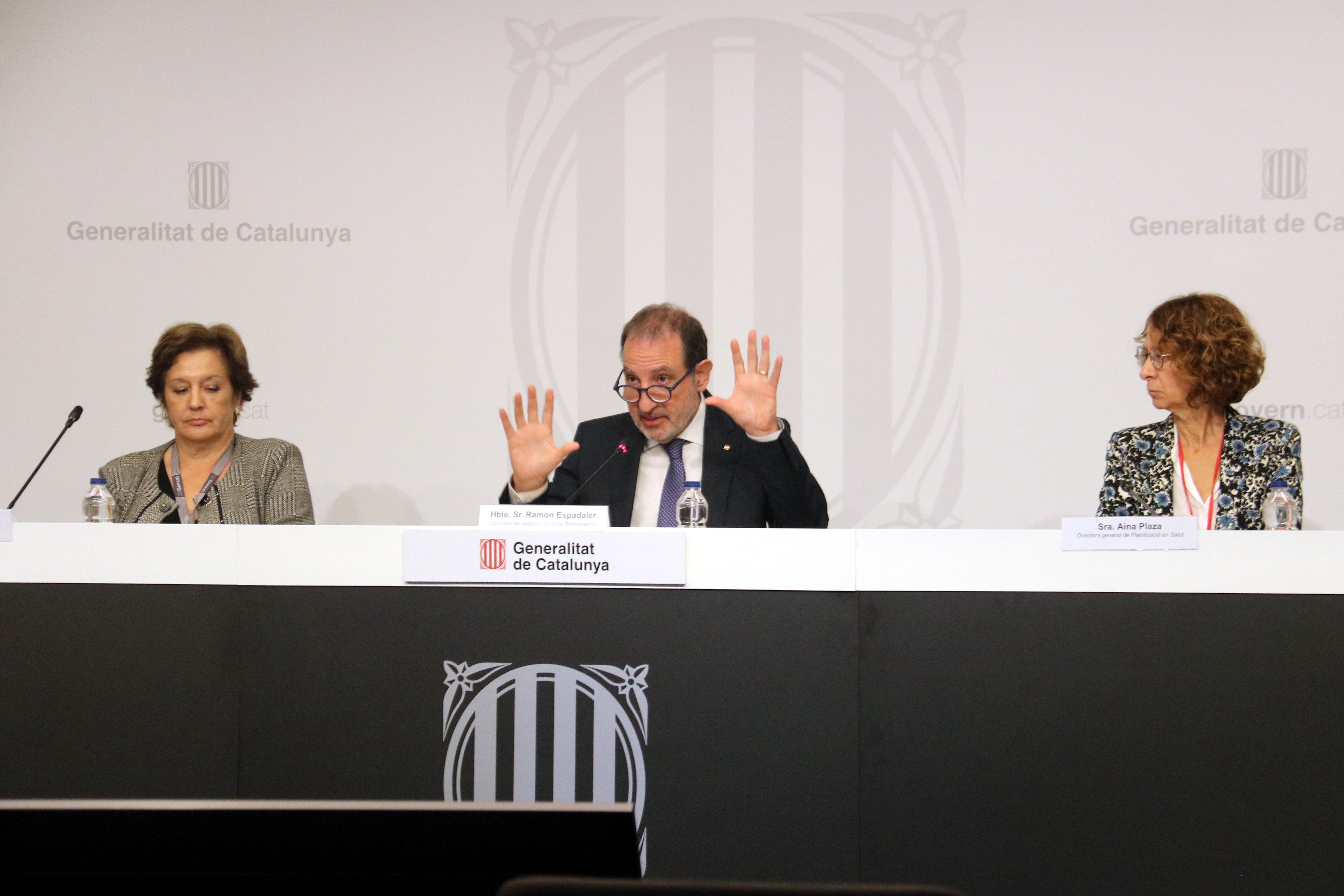 Justícia i Salut presenten un pla de xoc per prevenir els suïcidis a les presons Justícia i Salut presenten un pla de xoc per prevenir els suïcidis a les presons