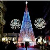 El árbol de la Navidad de Vigo batirá otro récord de altura
