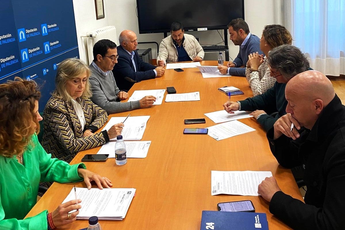 Diputación de Palencia gestiona siete préstamos a través de la Caja Provincial de Cooperación en condiciones muy ventajosas para los Ayuntamientos Diputación de Palencia gestiona siete préstamos a través de la Caja Provincial de Cooperación en condiciones muy ventajosas para los Ayuntamientos