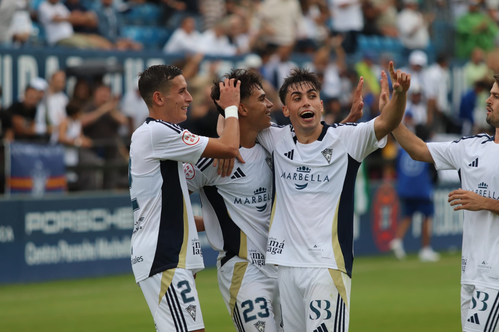 El Marbella suma los tres puntos en un partido protagonizado por la polémica El Marbella suma los tres puntos en un partido protagonizado por la polémica