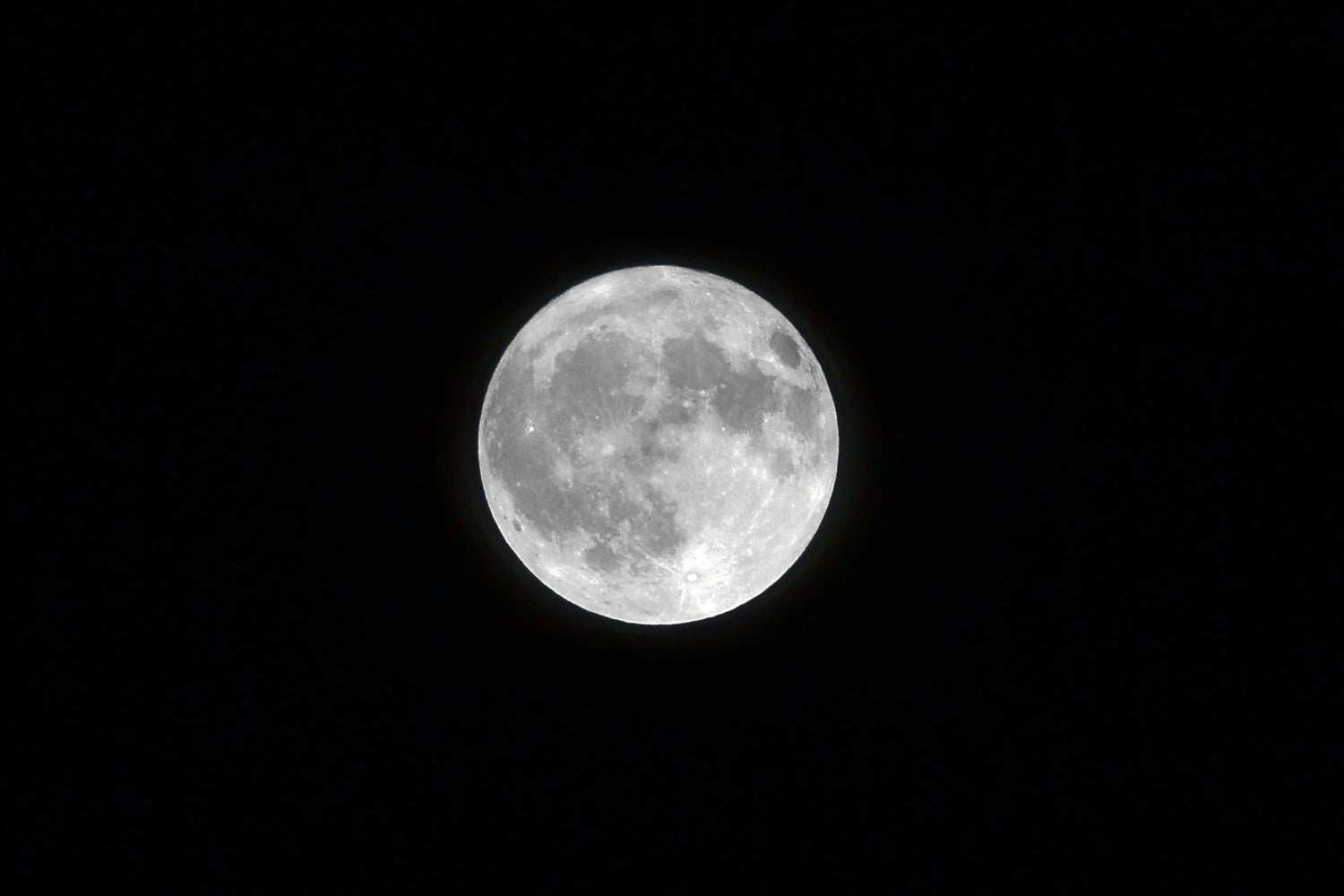 Llega la luna del cazador: cuándo y desde dónde ver la superluna más grande del año Llega la luna del cazador: cuándo y desde dónde ver la superluna más grande del año