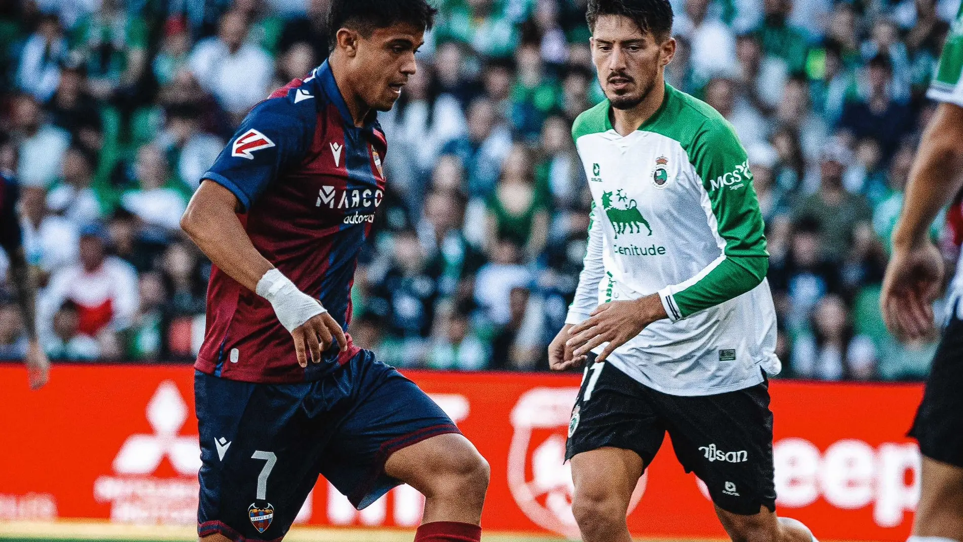 Roger Brugué en un partido con el Levante UD Roger Brugué en un partido con el Levante UD