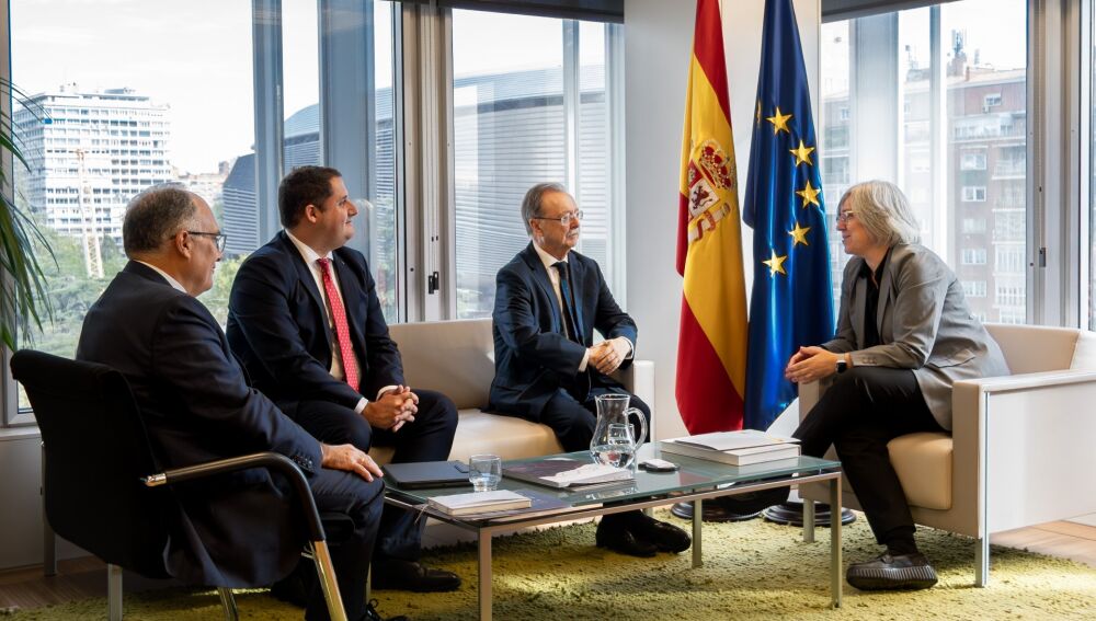 Reunión entre los representantes del Gobierno de Ceuta y SEPES