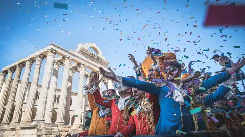 La chirigota Tagorichi, el periodista Paco Vadillo y Protección Civil de Mérida recibirán los Premios Turuta de Oro 2024 La chirigota Tagorichi, el periodista Paco Vadillo y Protección Civil de Mérida recibirán los Premios Turuta de Oro 2024