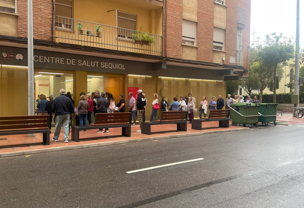 Caos en la apertura del nuevo Centro de Salud Sequiol en Castelló Caos en la apertura del nuevo Centro de Salud Sequiol en Castelló