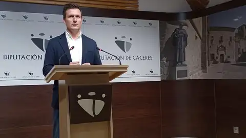 La Diputación de Cáceres destinará 11,8 millones de euros a un plan extraordinario de obras para municipios de la provincia La Diputación de Cáceres destinará 11,8 millones de euros a un plan extraordinario de obras para municipios de la provincia