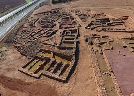 Valdepeñas organiza una visita al Cerro de las Cabezas Valdepeñas organiza una visita al Cerro de las Cabezas