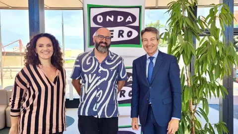 Natalia Santana, Dtra. Gral. de Infecar, Sergio Miró y Zoilo Alemán, presidente de la Asociación Canaria de la Industria MICE Natalia Santana, Dtra. Gral. de Infecar, Sergio Miró y Zoilo Alemán, presidente de la Asociación Canaria de la Industria MICE