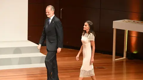 Felipe VI y Doña Letizia en una foto de archivo Felipe VI y Doña Letizia en una foto de archivo