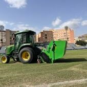 Los trabajos de mejora del terreno de juego se han iniciado aprovechando que el Orihuela CF no volverá a jugar en casa hasta el 3 de noviembre