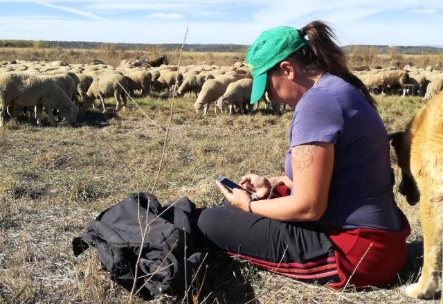 FADEMUR reclama una ventanilla única para agilizar los trámites de las explotaciones de titularidad compartida FADEMUR reclama una ventanilla única para agilizar los trámites de las explotaciones de titularidad compartida