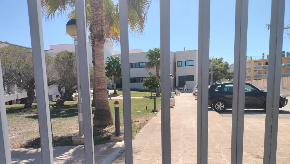 Los trabajadores del centro cobran, en algunos casos, mil euros netos incluso en guardias de fines de semana Los trabajadores del centro cobran, en algunos casos, mil euros netos incluso en guardias de fines de semana