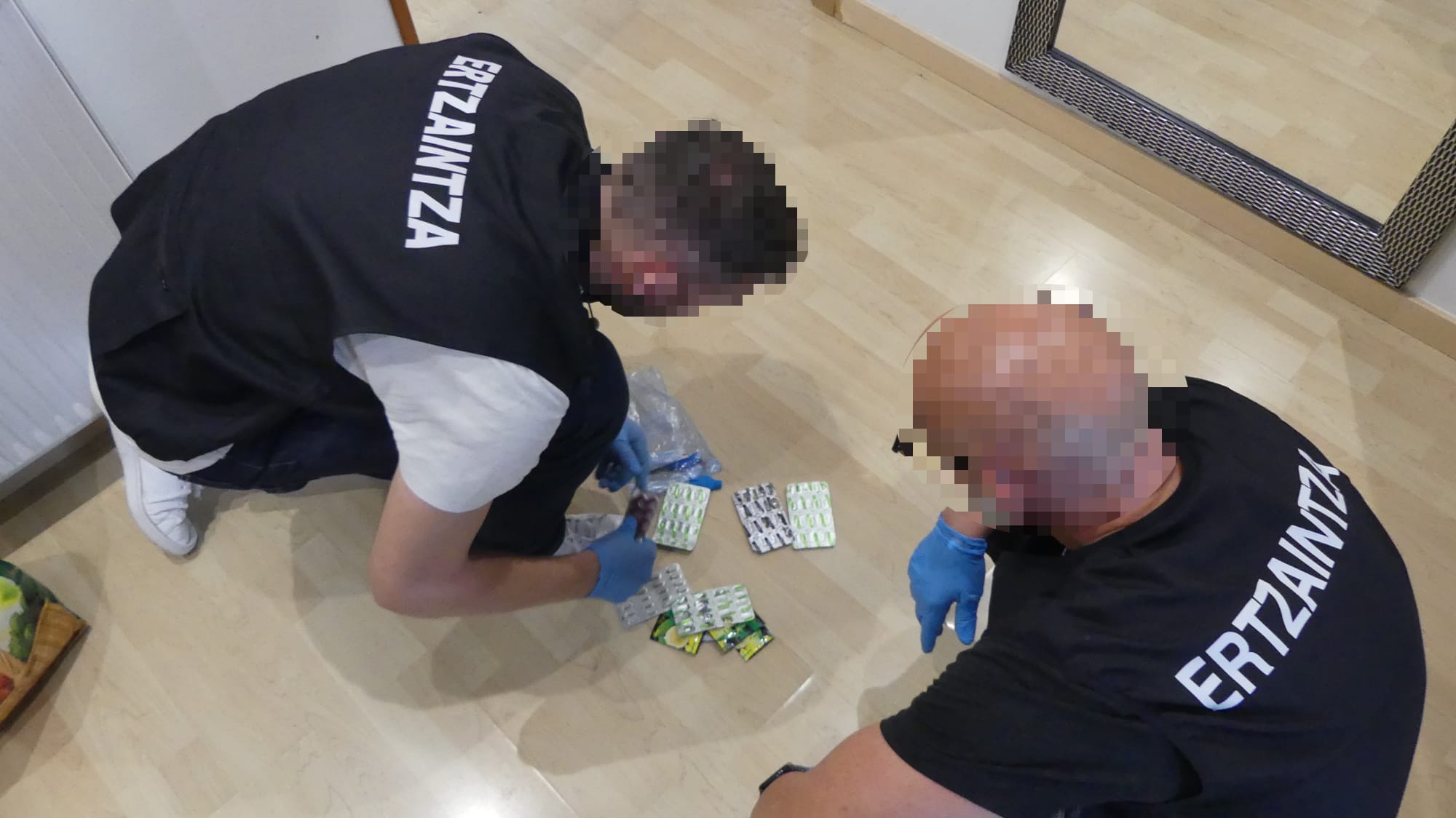 Liberadas en Vitoria y Donosti cuatro mujeres obligadas a ejercer la prostitución Liberadas en Vitoria y Donosti cuatro mujeres obligadas a ejercer la prostitución