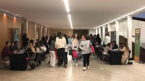 Más de 3.500 estudiantes de 46 institutos pasarán por la XIII Feria Educativa UEx que se celebra en Cáceres y Badajoz Más de 3.500 estudiantes de 46 institutos pasarán por la XIII Feria Educativa UEx que se celebra en Cáceres y Badajoz