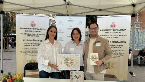 Los nutricionistas han salido a la calle para concienciar a los ciudadanos.