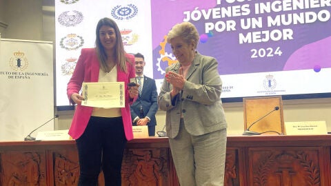 La joven ingeniera canguesa, Alicia Fl&oacute;rez (El Carrascal), logra el primer premio en el concurso nacional `J&oacute;venes ingenieros/as por un mundo mejor&acute;