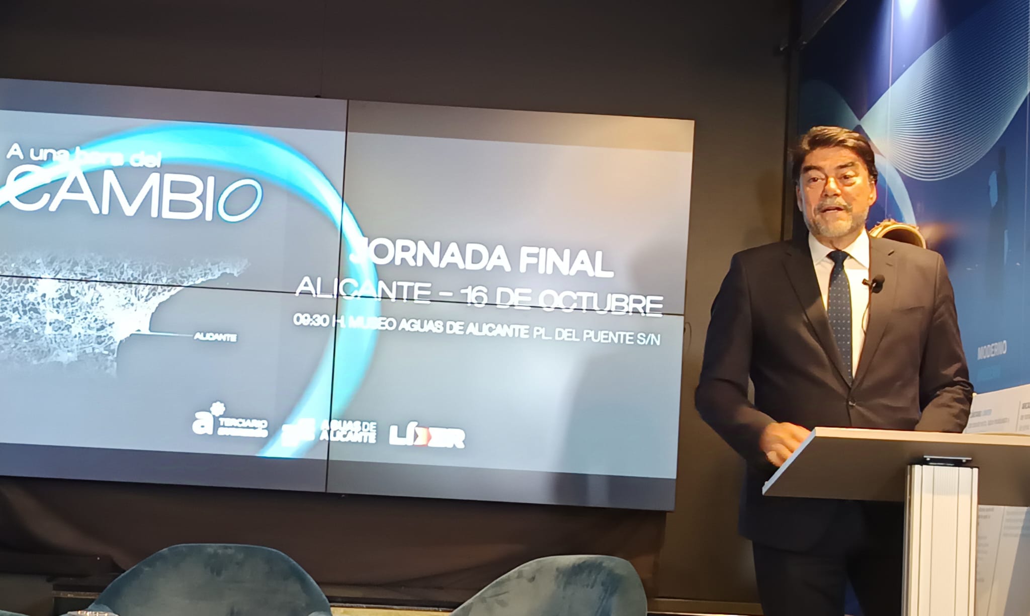 Inquietud en los ayuntamientos por las consecuencias de no subir la tasa de basura impuesta por Bruselas Inquietud en los ayuntamientos por las consecuencias de no subir la tasa de basura impuesta por Bruselas