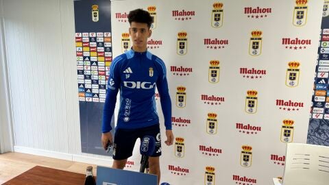 16-10 Chaira, en la sala de prensa del Requexon