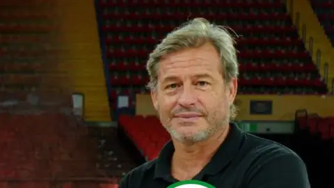 José Miguel Prieto, gerente del Doc Gardenstore Baloncesto Sevilla Femenino. José Miguel Prieto, gerente del Doc Gardenstore Baloncesto Sevilla Femenino.