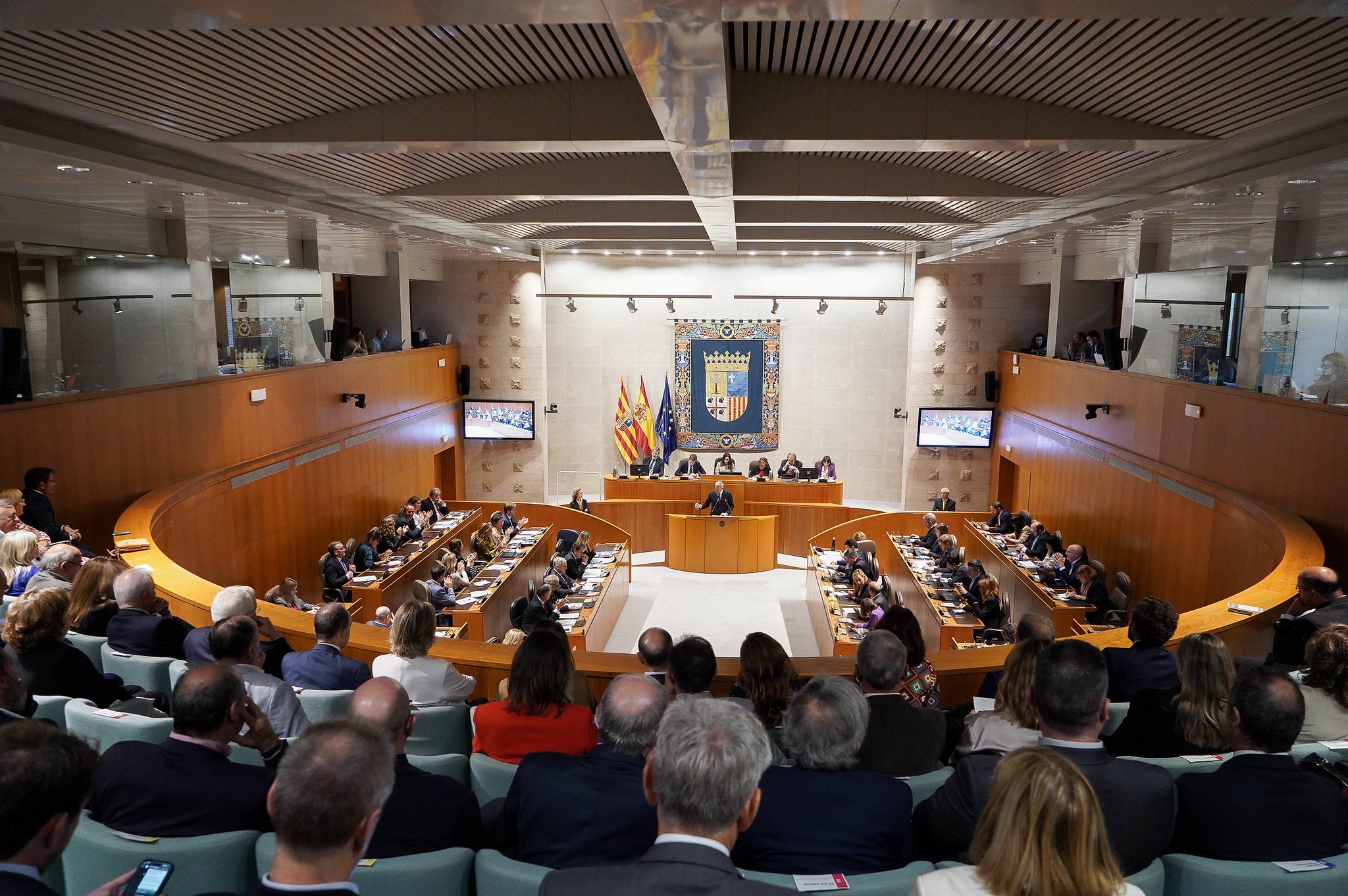 La oposición cree que el discurso de Azcón está alejado de la realidad La oposición cree que el discurso de Azcón está alejado de la realidad