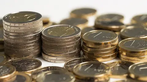 Monedas de euro amontonadas Monedas de euro amontonadas