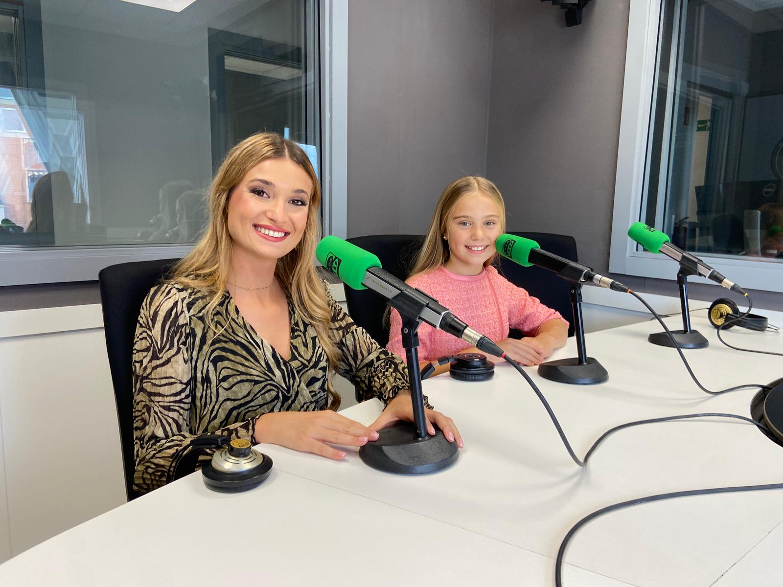 Las Falleras Mayores visitan Onda Cero Valencia Las Falleras Mayores visitan Onda Cero Valencia